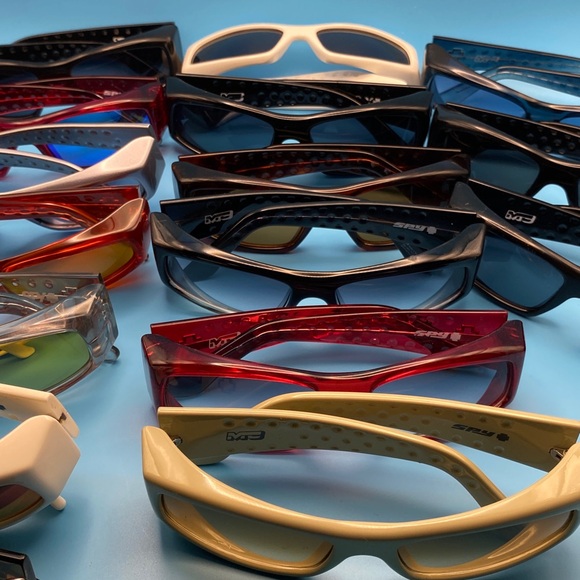 SPY MC - Picture 3 of 16